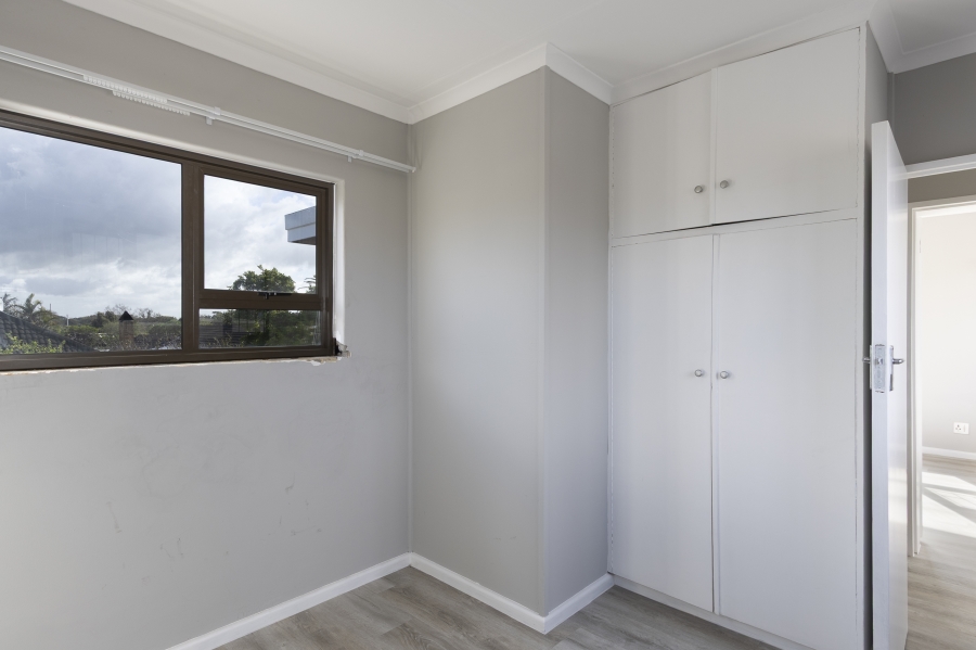 To Let 4 Bedroom Property for Rent in Lochnerhof Western Cape